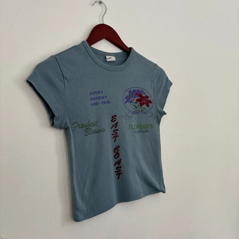 Urban Outfitters blue baby tee - size small - Picture 2 of 5